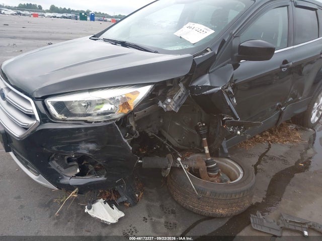 46172227 :رقم المزاد ، 1FMCU9G97HUA10230 vin ، 2017 Ford Escape Se مزاد بيع