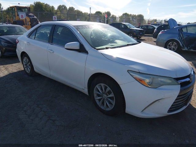 2015 Toyota Camry Le მანქანა იყიდება აუქციონზე, vin: 4T1BF1FK3FU050815, აუქციონის ნომერი: 46172255
