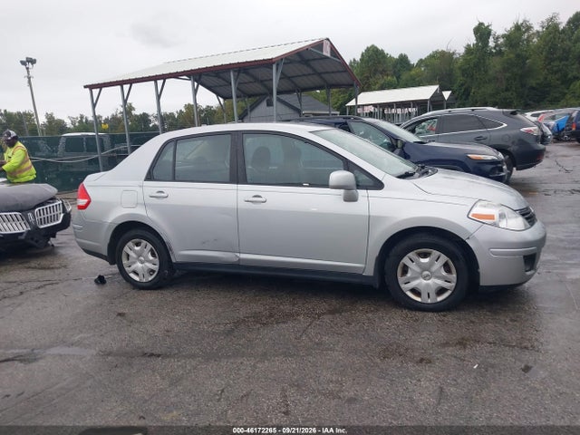 46172265 :رقم المزاد ، 3N1BC1AP5BL458532 vin ، 2011 Nissan Versa 1.8s مزاد بيع