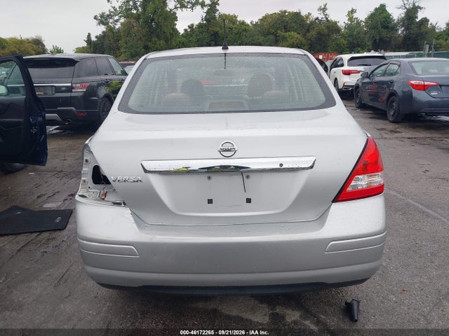 46172265 :رقم المزاد ، 3N1BC1AP5BL458532 vin ، 2011 Nissan Versa 1.8s مزاد بيع