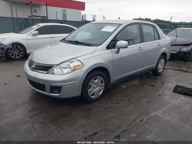 46172265 :رقم المزاد ، 3N1BC1AP5BL458532 vin ، 2011 Nissan Versa 1.8s مزاد بيع