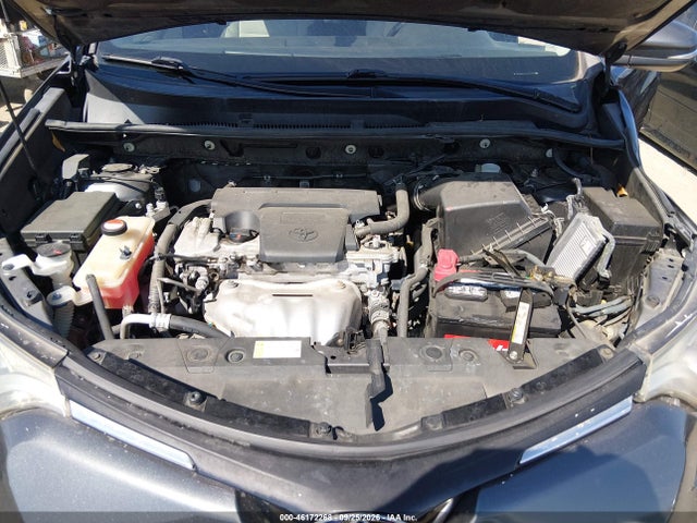 JTMWFREV7GJ081973 Toyota Rav4 Xle