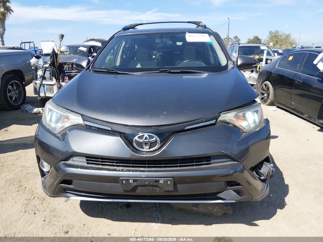 JTMWFREV7GJ081973 Toyota Rav4 Xle