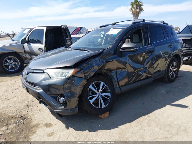 JTMWFREV7GJ081973 Toyota Rav4 Xle