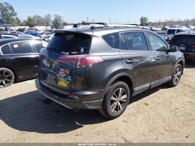 JTMWFREV7GJ081973 Toyota Rav4 Xle