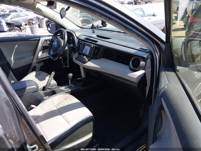JTMWFREV7GJ081973 Toyota Rav4 Xle