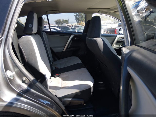 JTMWFREV7GJ081973 Toyota Rav4 Xle