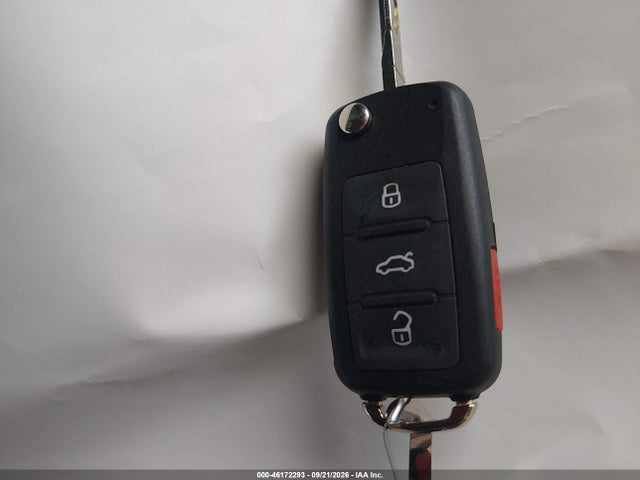 WVGAV3AX7EW549777 Volkswagen TIGUAN SE