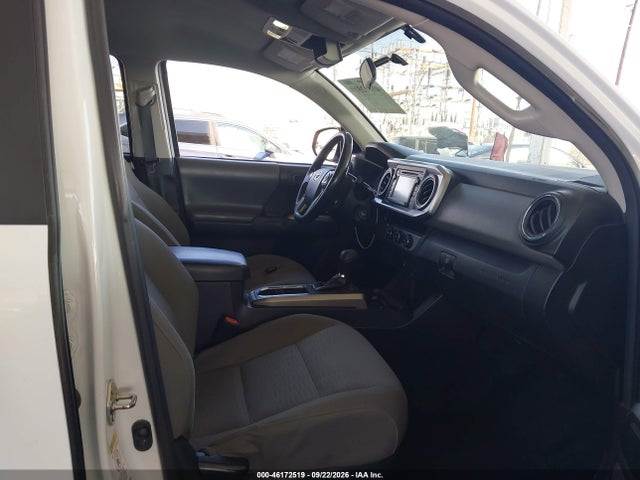 46172519 :رقم المزاد ، 5TFAX5GNXGX068175 vin ، 2016 Toyota Tacoma Sr5 مزاد بيع