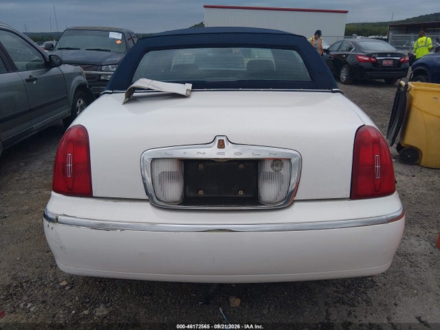 Aukcja sprzedaży 1998 Lincoln Town Car Executive, vin: 1LNFM81W8WY657036, numer aukcji: 46172565