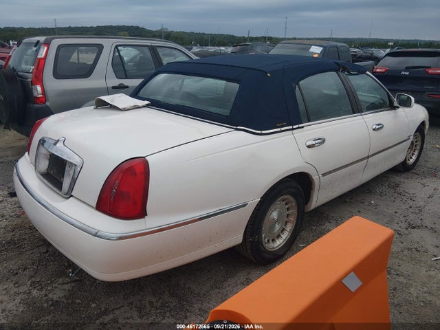 Aukcja sprzedaży 1998 Lincoln Town Car Executive, vin: 1LNFM81W8WY657036, numer aukcji: 46172565