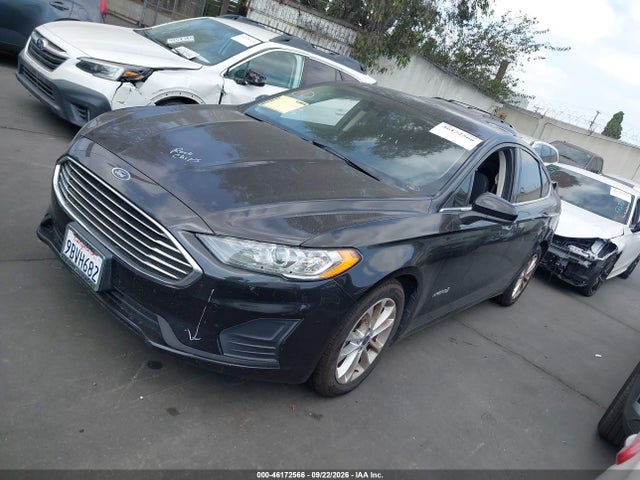 Ford Fusion Hybrid Se 2019 3FA6P0LU1KR104073 Image 2