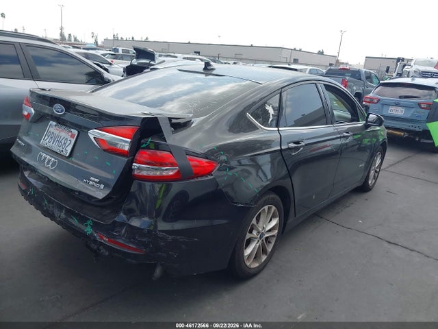 Ford Fusion Hybrid Se 2019 3FA6P0LU1KR104073 Image 4
