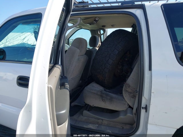 Aukcja sprzedaży 2003 Chevrolet Suburban 1500 Ls, vin: 3GNFK16T93G215461, numer aukcji: 46172571
