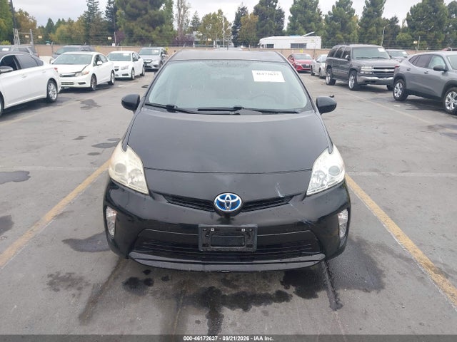 Toyota Prius Two 2015 JTDKN3DU4F1897271 Image 13