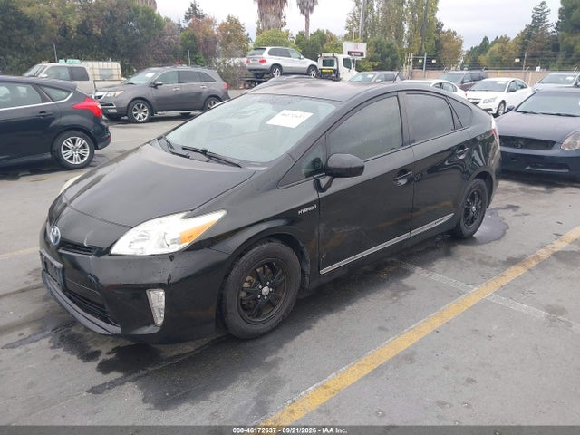 Toyota Prius Two 2015 JTDKN3DU4F1897271 Image 2