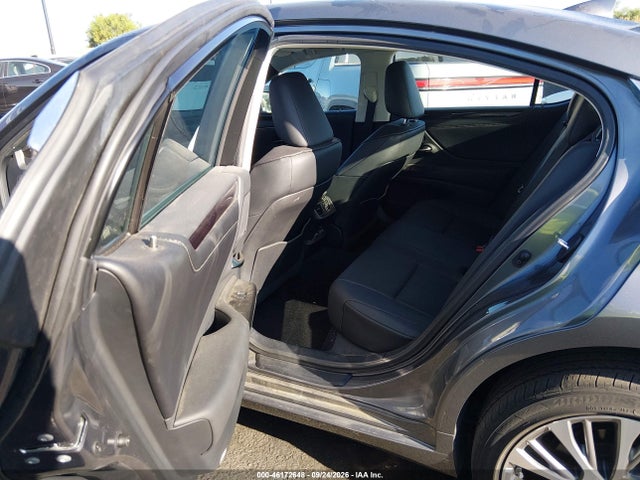 58AD11D1XMU003305 Lexus ES 250