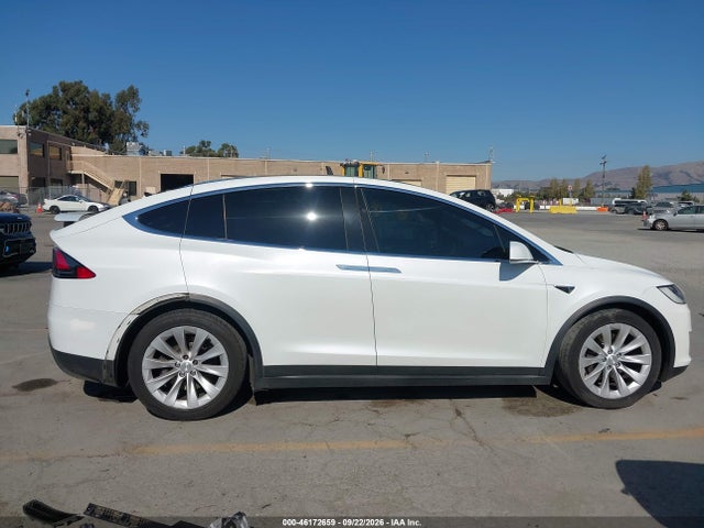 Продажа на аукционе авто 2017 Tesla Model X 100d/75d/90d, vin: 5YJXCBE20HF046095, номер лота: 46172659