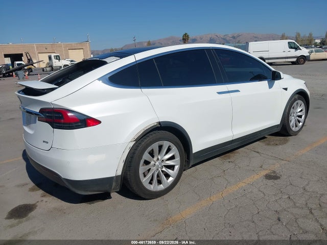 Продажа на аукционе авто 2017 Tesla Model X 100d/75d/90d, vin: 5YJXCBE20HF046095, номер лота: 46172659