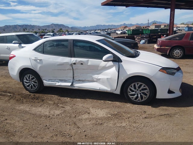Toyota COROLLA LE 2018 2T1BURHE1JC029953 Image 13