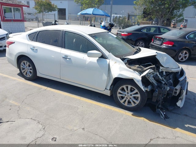 Auction sale of the 2014 Nissan Altima 2.5 S, vin: 1N4AL3AP3EN246923, lot number: 46172774