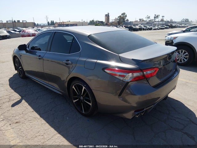Продаж на аукціоні авто 2018 Toyota Camry Se, vin: 4T1B11HK8JU094992, номер лоту: 46172881
