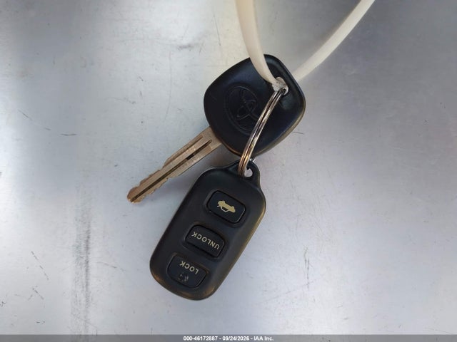 2005 Toyota Camry Xle V6 მანქანა იყიდება აუქციონზე, vin: 4T1BF32K45U084245, აუქციონის ნომერი: 46172887