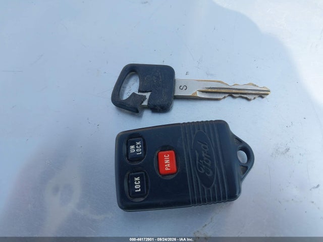 1997 Ford Explorer Eddie Bauer/limited/xlt მანქანა იყიდება აუქციონზე, vin: 1FMDU35P5VUA22052, აუქციონის ნომერი: 46172901