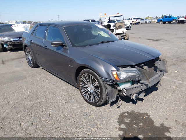 2014 Chrysler 300 300s მანქანა იყიდება აუქციონზე, vin: 2C3CCABTXEH121563, აუქციონის ნომერი: 46172916
