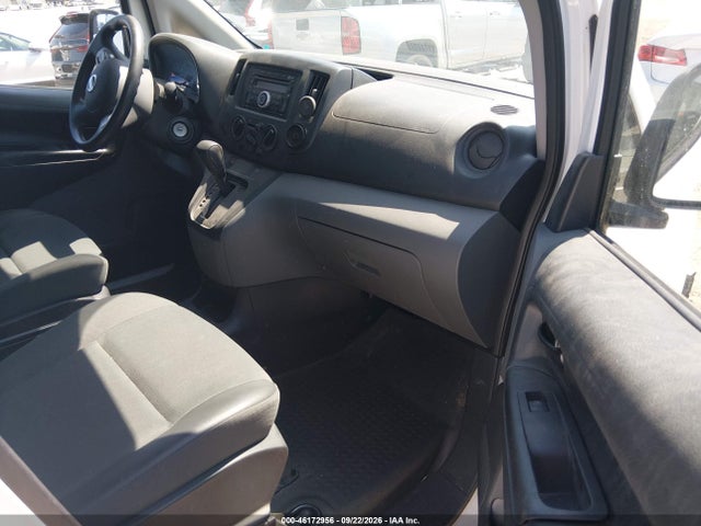 2015 Nissan Nv200 S მანქანა იყიდება აუქციონზე, vin: 3N6CM0KN5FK719480, აუქციონის ნომერი: 46172956