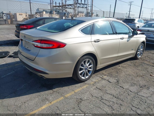 2018 Ford Fusion Energi Se Luxury მანქანა იყიდება აუქციონზე, vin: 3FA6P0PU3JR111390, აუქციონის ნომერი: 46172961