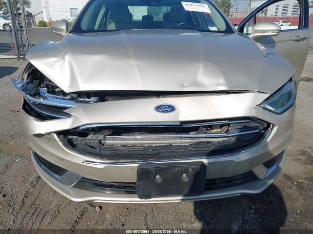 2018 Ford Fusion Energi Se Luxury მანქანა იყიდება აუქციონზე, vin: 3FA6P0PU3JR111390, აუქციონის ნომერი: 46172961