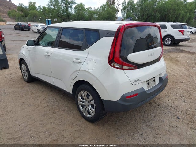 KIA SOUL LX 2022 KNDJ23AU1N7165135 Image 3