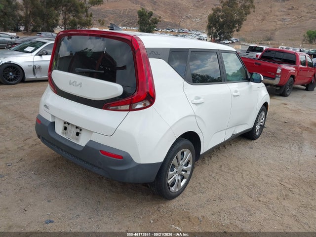 KIA SOUL LX 2022 KNDJ23AU1N7165135 Image 4