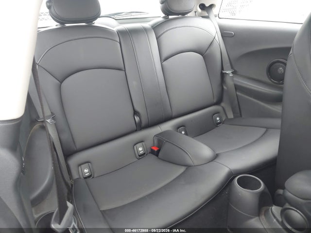 Продаж на аукціоні авто 2018 Mini Hardtop Cooper S, vin: WMWXP7C50J2A48243, номер лоту: 46172988