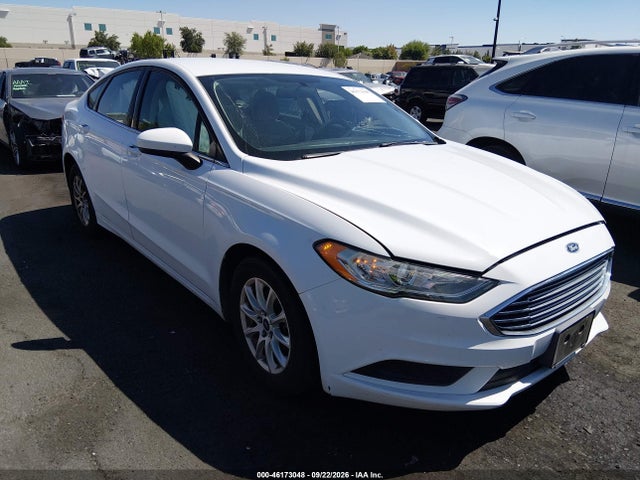 46173048 :رقم المزاد ، 3FA6P0G75JR181113 vin ، 2018 Ford Fusion S مزاد بيع