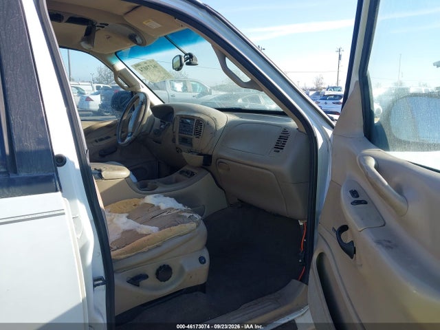 46173074 :رقم المزاد ، 1FMFU18L12LA87505 vin ، 2002 Ford Expedition Eddie Bauer مزاد بيع