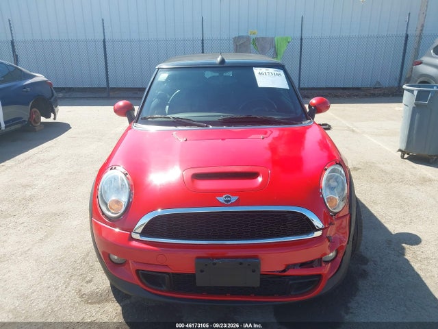 Продажа на аукционе авто 2011 Mini Cooper S, vin: WMWZP3C57BTX82890, номер лота: 46173105