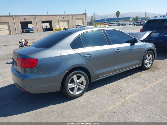 3VWLL7AJ5EM371273 Volkswagen Jetta 2.0l Tdi