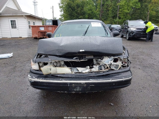 Продажа на аукционе авто 1997 Ford Crown Victoria Police Interceptor, vin: 2FALP71W1VX192824, номер лота: 46173260
