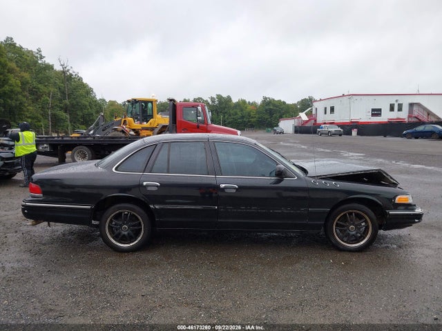 Продажа на аукционе авто 1997 Ford Crown Victoria Police Interceptor, vin: 2FALP71W1VX192824, номер лота: 46173260