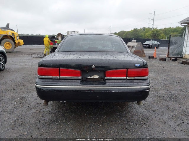 Продажа на аукционе авто 1997 Ford Crown Victoria Police Interceptor, vin: 2FALP71W1VX192824, номер лота: 46173260