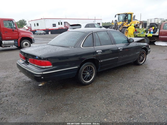 Продажа на аукционе авто 1997 Ford Crown Victoria Police Interceptor, vin: 2FALP71W1VX192824, номер лота: 46173260