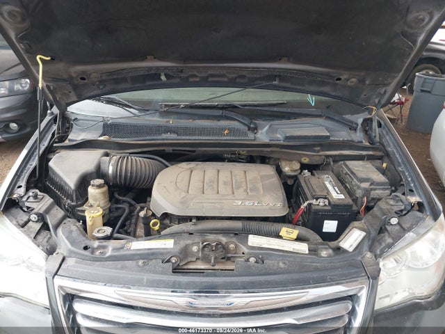 2011 Chrysler Town & Country Touring მანქანა იყიდება აუქციონზე, vin: 2A4RR5DG6BR687280, აუქციონის ნომერი: 46173370