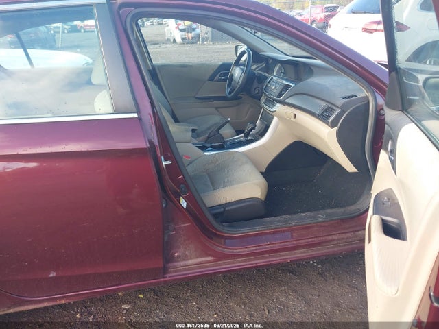 46173595 :رقم المزاد ، 1HGCR2F30FA215835 vin ، 2015 Honda Accord Lx مزاد بيع