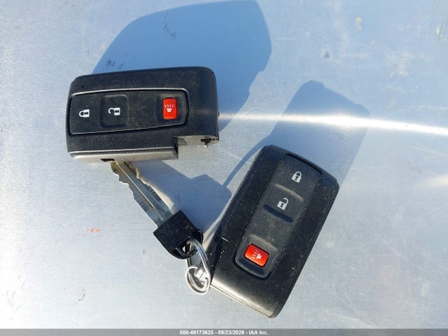 2006 Toyota Prius მანქანა იყიდება აუქციონზე, vin: JTDKB20U767506619, აუქციონის ნომერი: 46173625