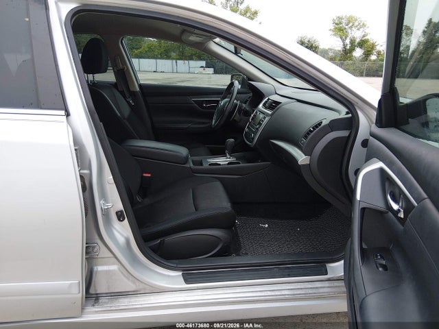 46173680 :رقم المزاد ، 1N4AL3AP1HN303978 vin ، 2017 Nissan Altima 2.5 Sr مزاد بيع