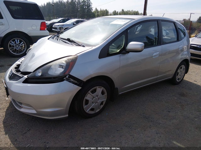 46173683 :رقم المزاد ، JHMGE8H38DC009593 vin ، 2013 Honda Fit مزاد بيع