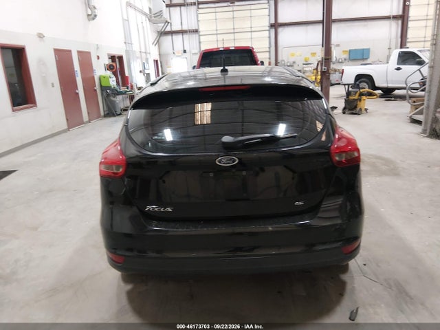 Ford FOCUS SE 2018 1FADP3K23JL323980 Image 17