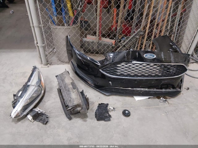 Ford FOCUS SE 2018 1FADP3K23JL323980 Image 12